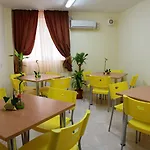 City Hotel Bucharest Hotell