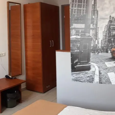 City Hotel Bucharest Hotell Bukarest