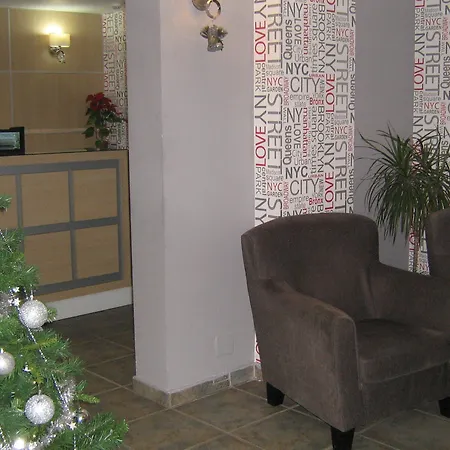 City Hotel Bucharest Hotel Boekarest