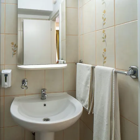 City Hotel Bucharest Hotell