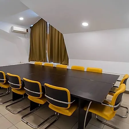 City Hotel Bucharest Hotell