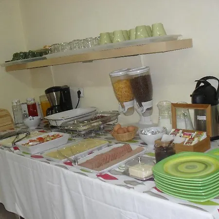 Hotell City Hotel Bucharest 2*