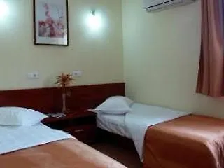 City Hotel Bucharest Hotell Bukarest