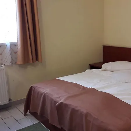 City Hotel Bucharest Hotell 2*