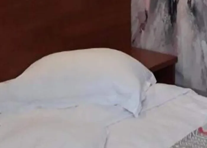 호텔 시티 부쿠레슈티