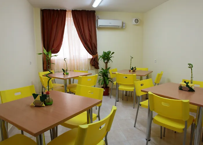 City Hotel Bucharest Szálloda