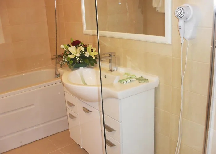 Szálloda City Hotel Bucharest