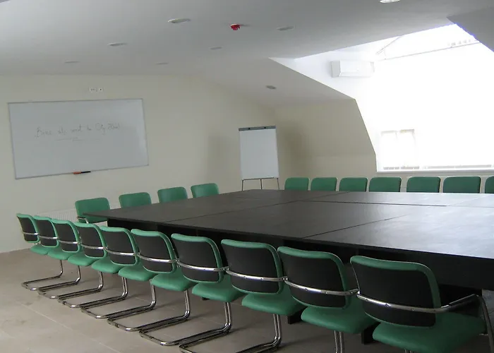 City Hotel Bucharest 2* Bucareste