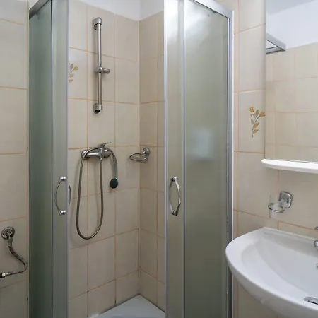 City Hotel Bucharest Hotel 2*