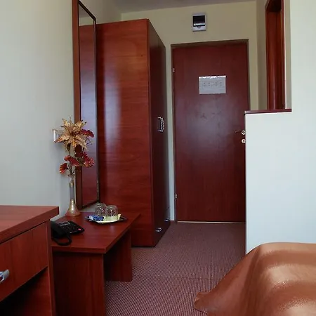 City Hotel Bucharest 2*
