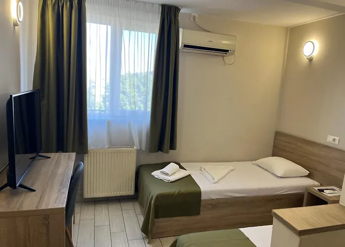 City Hotel Bucharest Hotel 2*