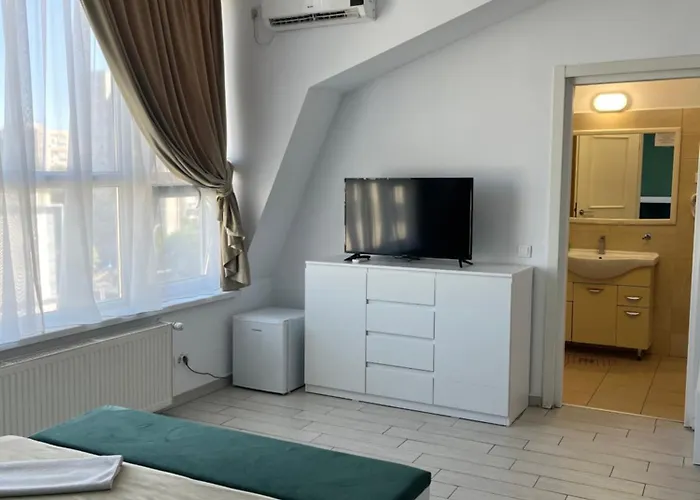 City Hotel Bucharest 2*