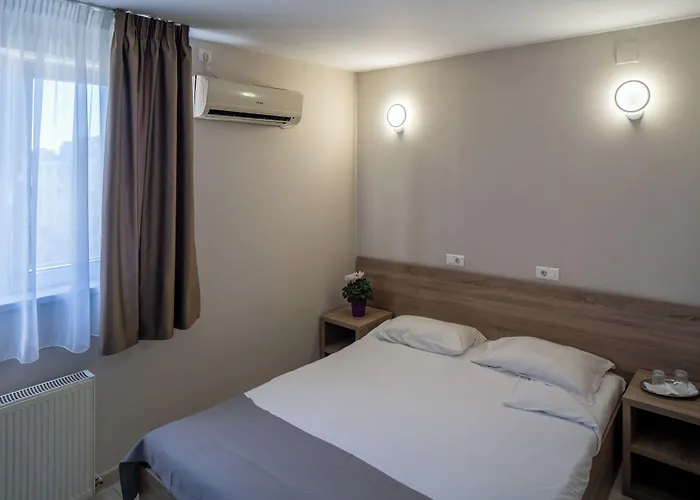 Hotel City Hotel Bucharest 2*